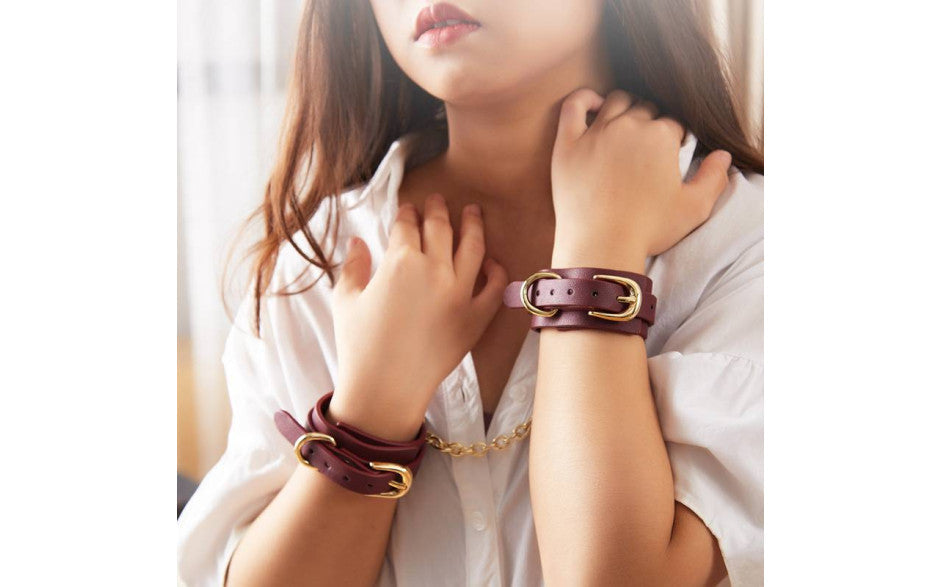 Daytona Deluxe Bondage Play Kit 8 Piece Burgundy Gold Daytona