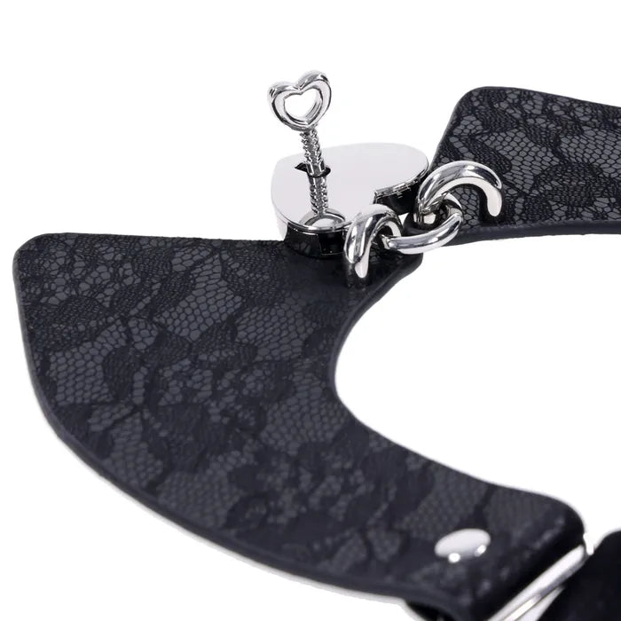 Sportsheets Sex & Mischief Heartbound Lace Day Submission Collar Sportsheets