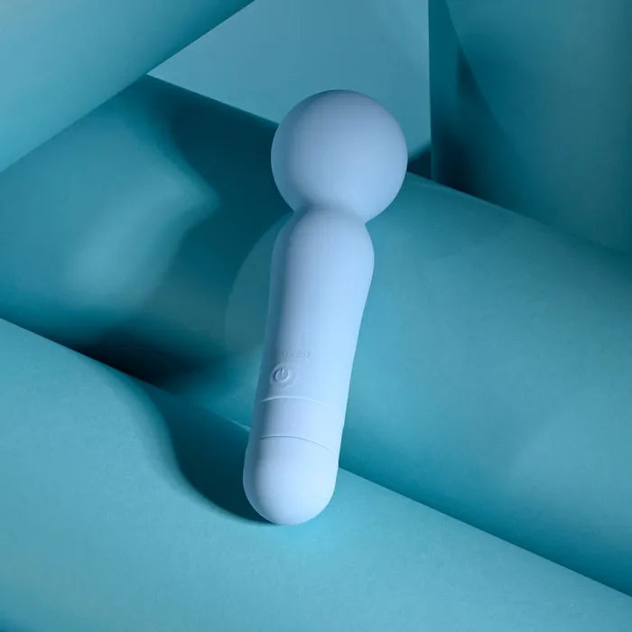 Evolved IRIS USB Rechargeable Massage Wand Blue 18.3 cm Secondary image